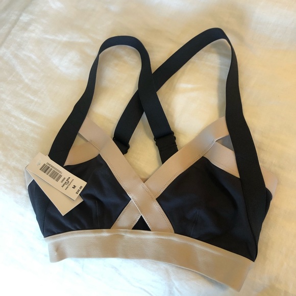 Aritzia Other - Sports bra